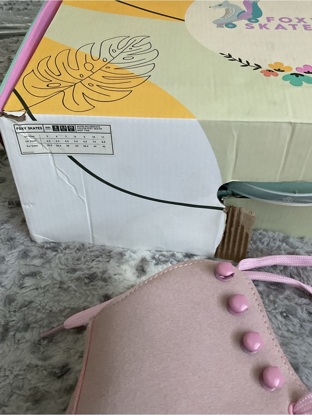 New Pink Suede Classic Quad Roller Skate - Picture 6 of 8